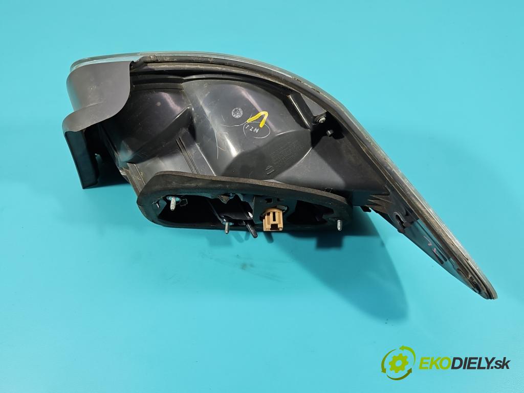 Mazda Cx-7 2.3 T 245KM automatic 180 kW 2260 cm3 5- svetlo / reflektor zadné ľavé  (Kľučka dverí ostatné)