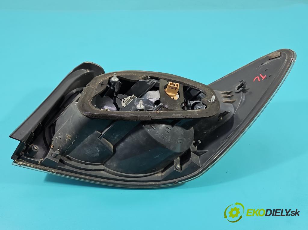 Mazda Cx-7 2.3 T 245KM automatic 180 kW 2260 cm3 5- svetlo / reflektor zadné ľavé  (Kľučka dverí ostatné)