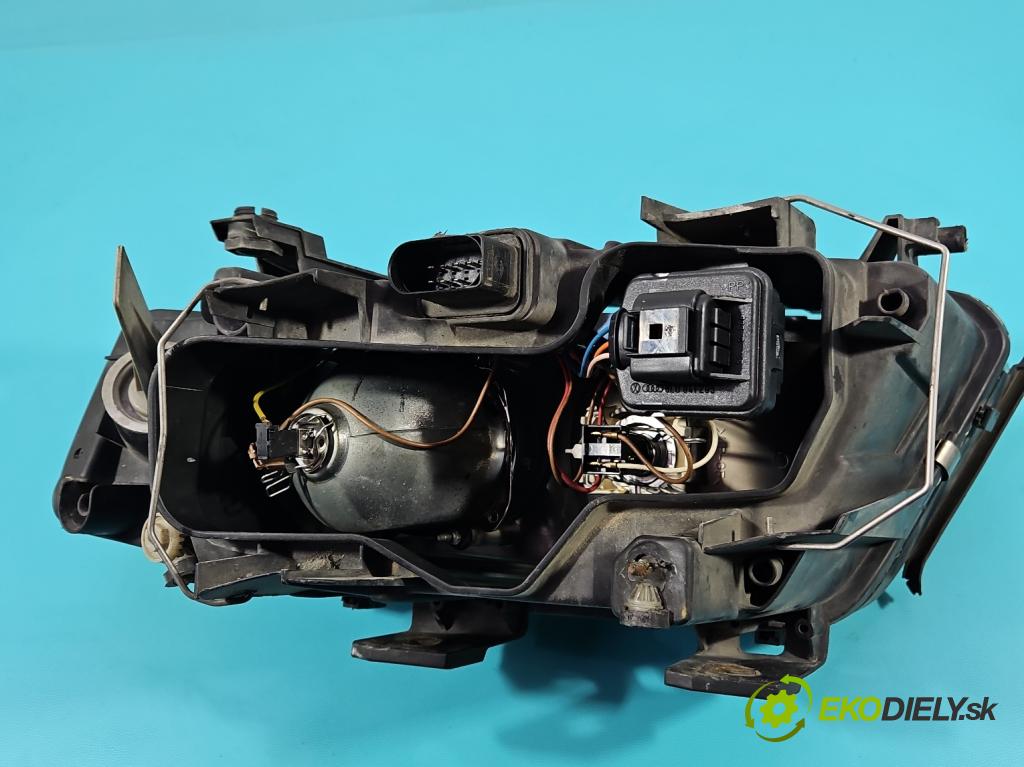 Audi A6 C5 1997-2004 1.9 tdi 110 hp manual 81 kW 1896 cm3 4- světlo pravý  (Pravé přední světlo)