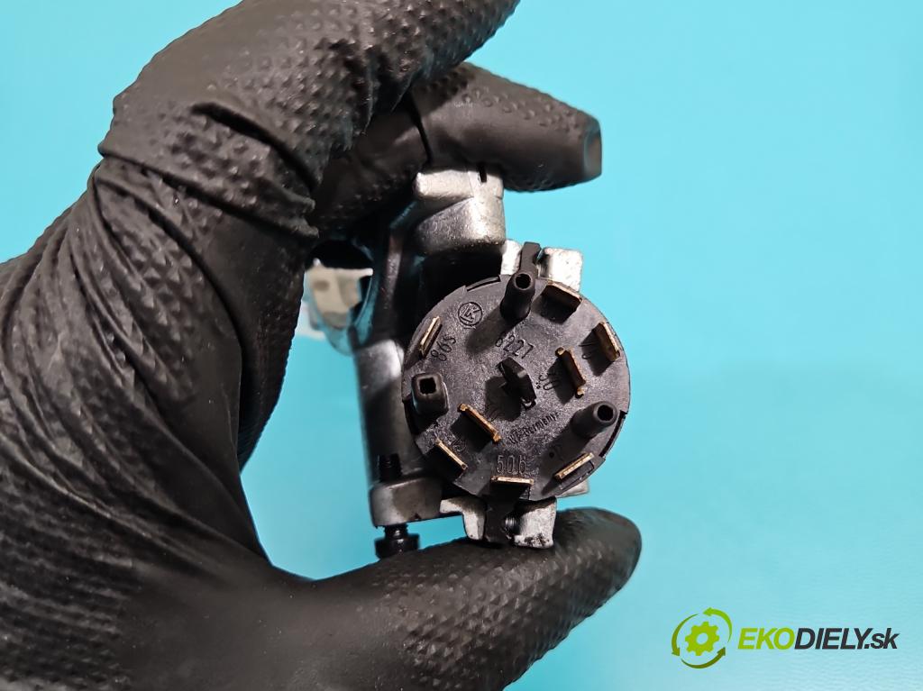 Audi A4 B5 1994-2001 1.9 tdi (AFN) 110 HP manual 81 kW 1896 cm3 5- Spínačka 4D0905851E (Spínacia skrinka)