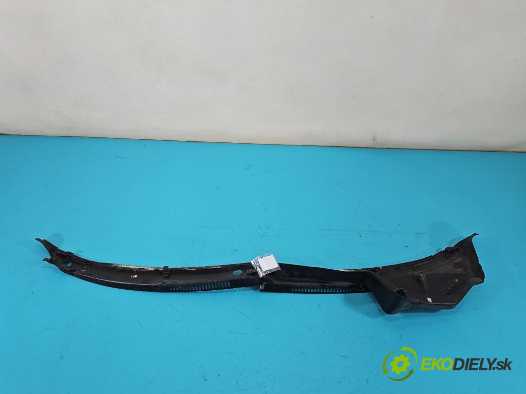 Audi A4 B5 1994-2001 1.9 tdi (AFN) 110 HP manual 81 kW 1896 cm3 5- torpédo 8D1819404A (Torpédo (plast pod čelným sklom))