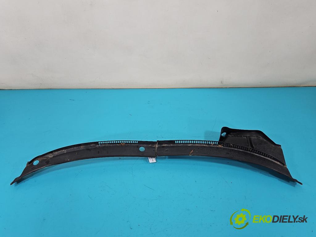 Audi A4 B5 1994-2001 1.9 tdi (AFN) 110 HP manual 81 kW 1896 cm3 5- torpédo 8D1819404A (Torpédo (plast pod čelným sklom))