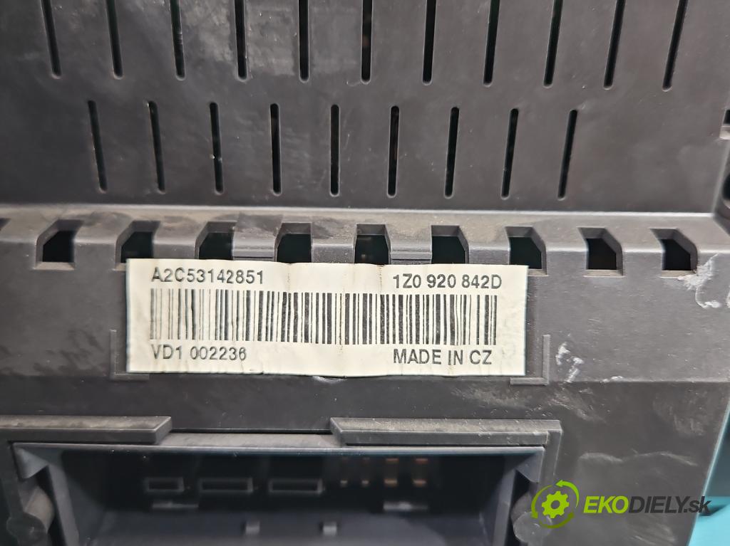 Skoda Octavia II 2004-2013 2.0 tdi 140 HP manual 103 kW 1968 cm3 5- prístrojovka/ budíky 1Z0920842D (Prístrojová doska)