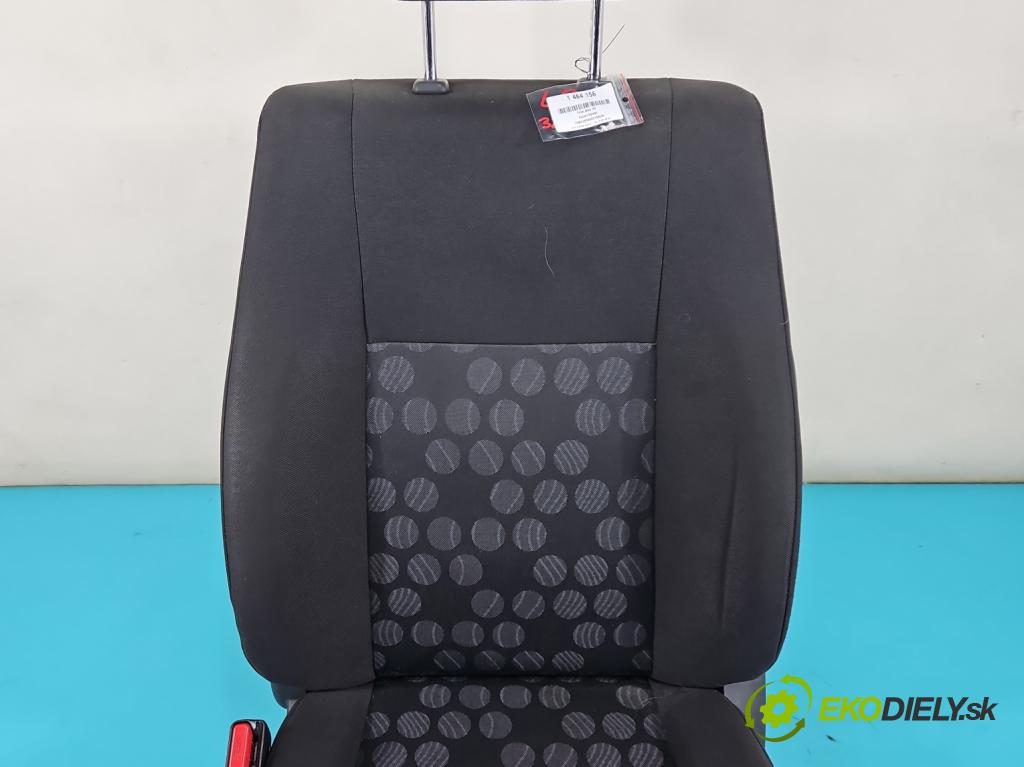 Suzuki Splash 1.2 16V 86 hp manual 63 kW 1242 cm3 5- Sedadlo levý  (Sedačky, sedadla)