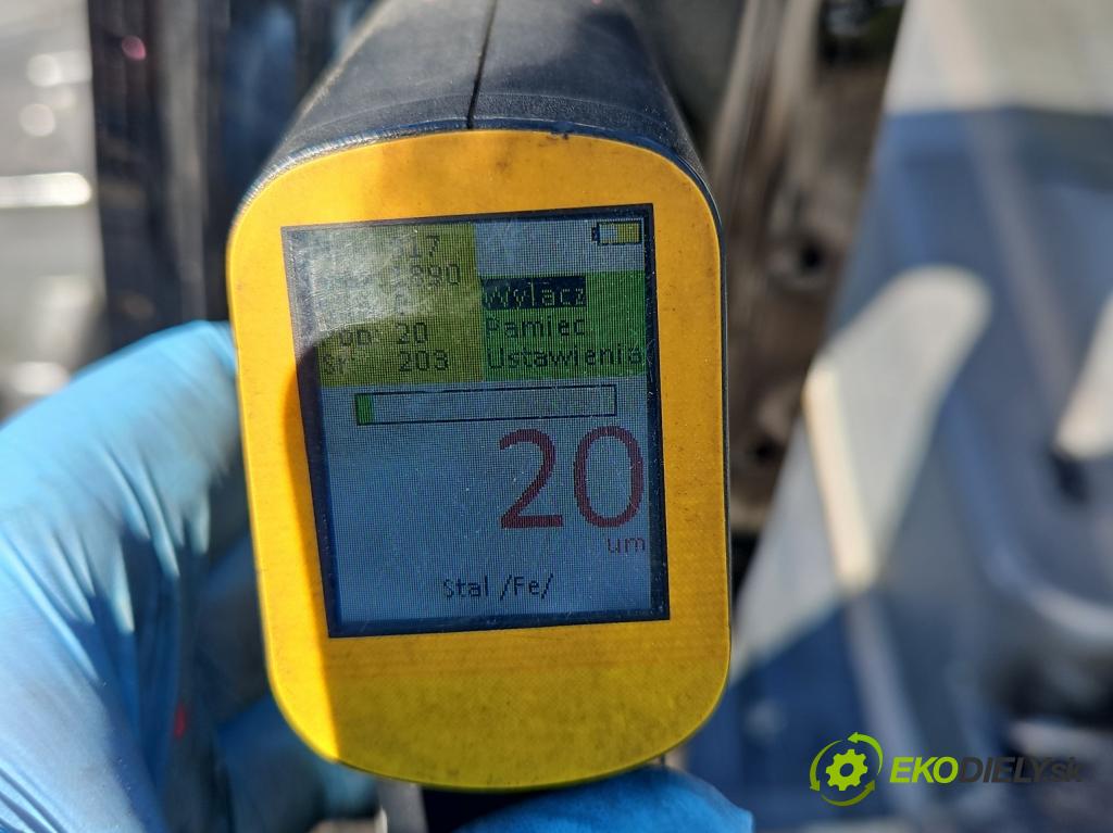 Lancia Thema II 2011-2014 3.0 CRD 239KM automatic 176 kW 2987 cm3 4- práh levý  (Karoserie ostatní)