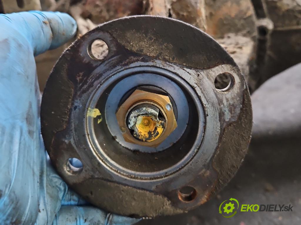 Opel Monterey 1992-1999 3.0 TD manual 117 kW 2999 cm3 5- Most: zadní: 8-01052-358-0