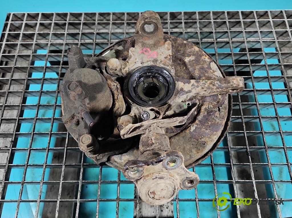 Opel Monterey 1992-1999 3.0 TD manual 117 kW 2999 cm3 5- náboj pravé  (Náboj kola)