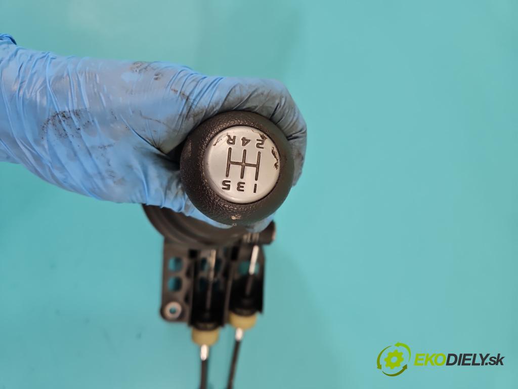 Suzuki Splash 1.2 16V 86 HP manual 63 kW 1242 cm3 5- Páka: Změny: stupeň,rýchlosť 111191839 (Rýchlostná páka (kulisa))