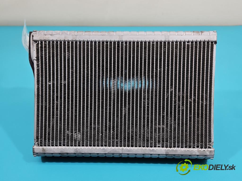 Peugeot Expert III 2016- 2.0 hdi 122 hp manual 90 kW 1997 cm3 5- radiátor  (Radiátory topení)