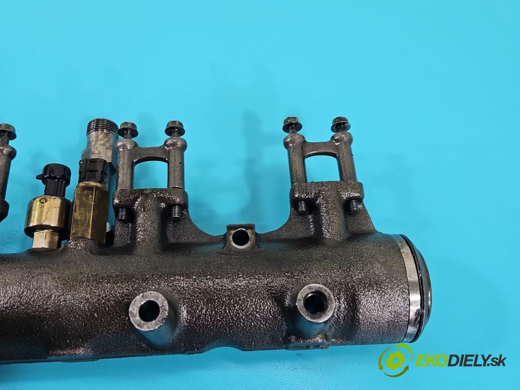 Opel Monterey 1992-1999 3.0 TD manual 117 kW 2999 cm3 5- lišta vstrekovacia  (Vstrekovacia lišta)