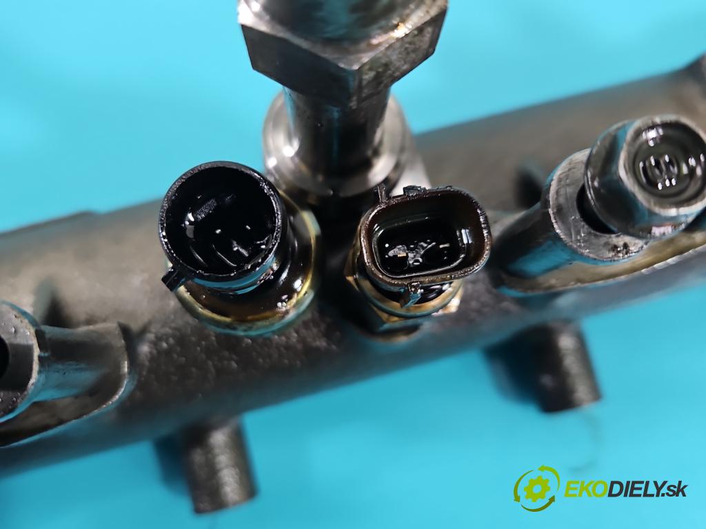 Opel Monterey 1992-1999 3.0 TD manual 117 kW 2999 cm3 5- lišta vstrekovacia  (Vstrekovacia lišta)