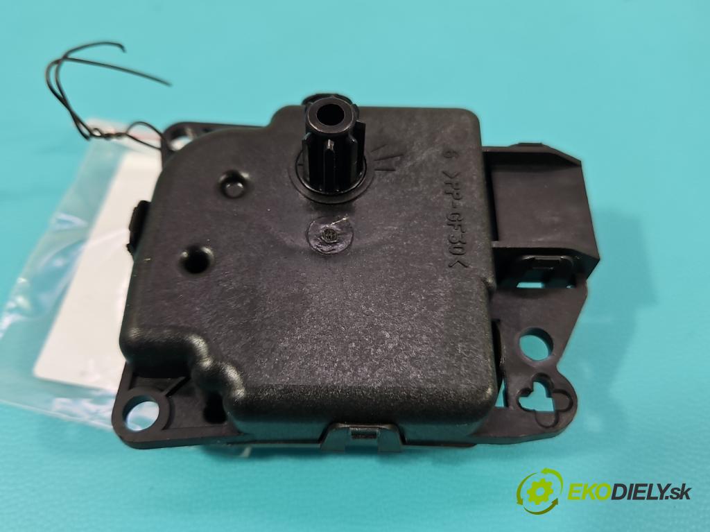 Lancia Thema II 2011-2014 3.0 CRD 239KM automatic 176 kW 2987 cm3 4- motorek topení M8679001