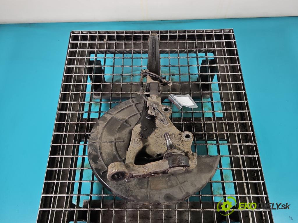 Lancia Thema II 2011-2014 3.0 CRD 239KM automatic 176 kW 2987 cm3 4- náboj pravé 05168402AC (Náboj kola)