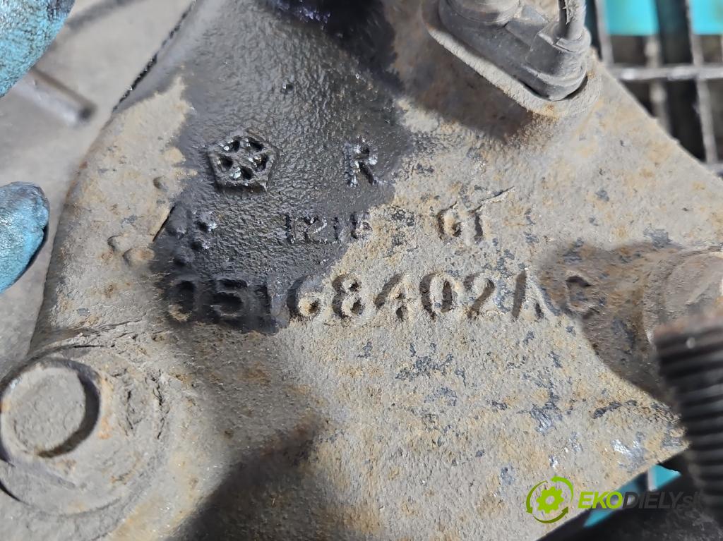 Lancia Thema II 2011-2014 3.0 CRD 239KM automatic 176 kW 2987 cm3 4- náboj pravé 05168402AC (Náboj kola)