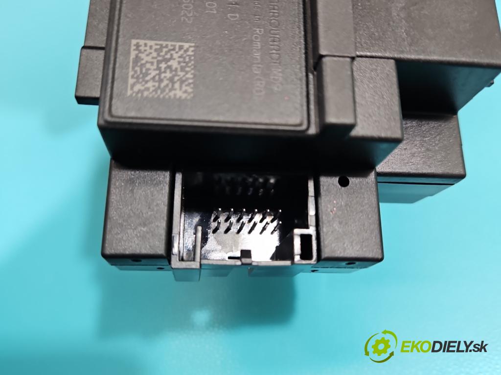 Audi A5 8T 2007-2016 2.0 TFSI 211KM manual 155 kW 1984 cm3 5- Spínačka 8K0909131D (Spínacia skrinka)