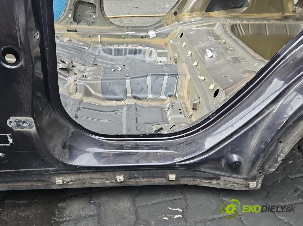 Honda HR-V II 2013-2021 1.5 16V 131 hp manual 96 kW 1498 cm3 5- práh levý  (Karoserie ostatní)