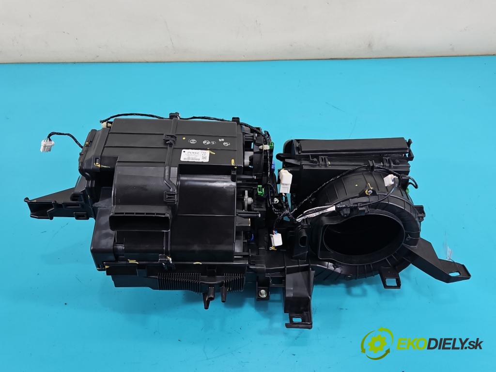 Honda HR-V II 2013-2021 1.5 16V 131 hp manual 96 kW 1498 cm3 5- radiátor 79020-T8K-G810-M1 (Radiátory topení)