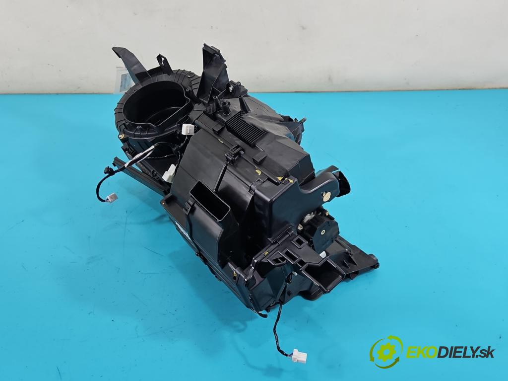 Honda HR-V II 2013-2021 1.5 16V 131 hp manual 96 kW 1498 cm3 5- radiátor 79020-T8K-G810-M1 (Radiátory topení)