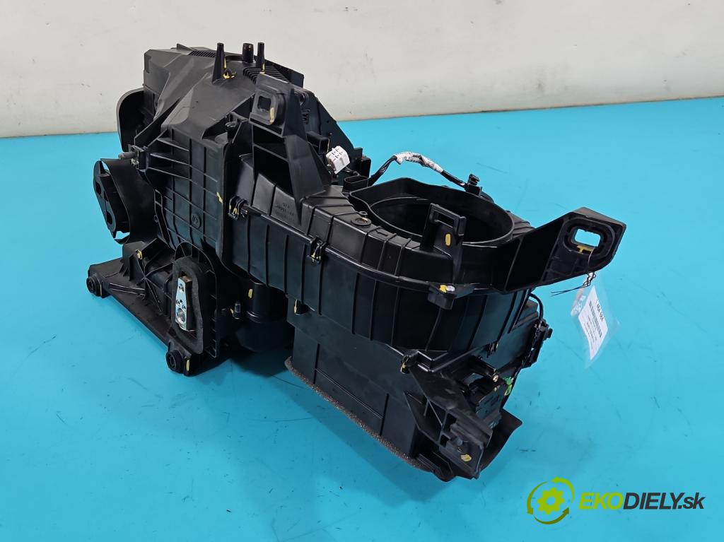 Honda HR-V II 2013-2021 1.5 16V 131 hp manual 96 kW 1498 cm3 5- radiátor 79020-T8K-G810-M1 (Radiátory topení)