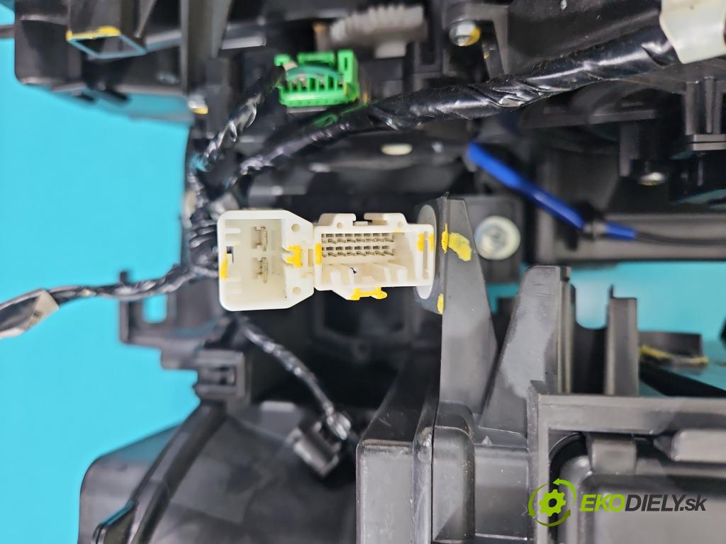 Honda HR-V II 2013-2021 1.5 16V 131 hp manual 96 kW 1498 cm3 5- radiátor 79020-T8K-G810-M1 (Radiátory topení)