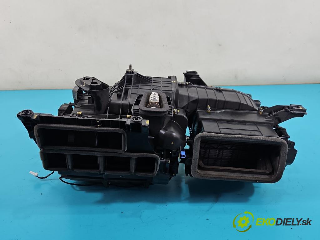 Honda HR-V II 2013-2021 1.5 16V 131 hp manual 96 kW 1498 cm3 5- radiátor 79020-T8K-G810-M1 (Radiátory topení)