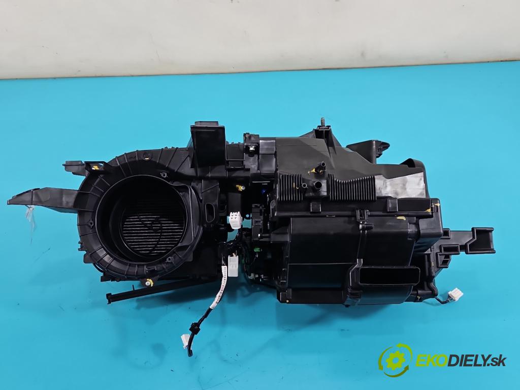 Honda HR-V II 2013-2021 1.5 16V 131 hp manual 96 kW 1498 cm3 5- radiátor 79020-T8K-G810-M1 (Radiátory topení)