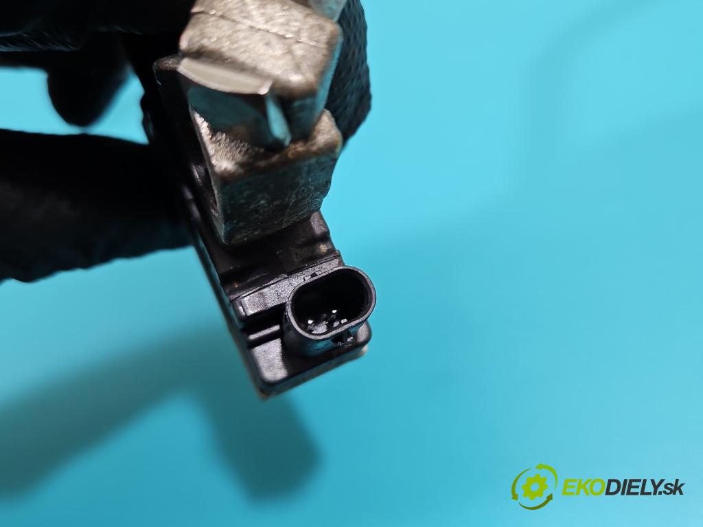 Jaguar XF I X250 2007-2015 5.0 V8 automatic 283 kW 5000 cm3 4- kontakt mínus: 8X2T-14301-AB