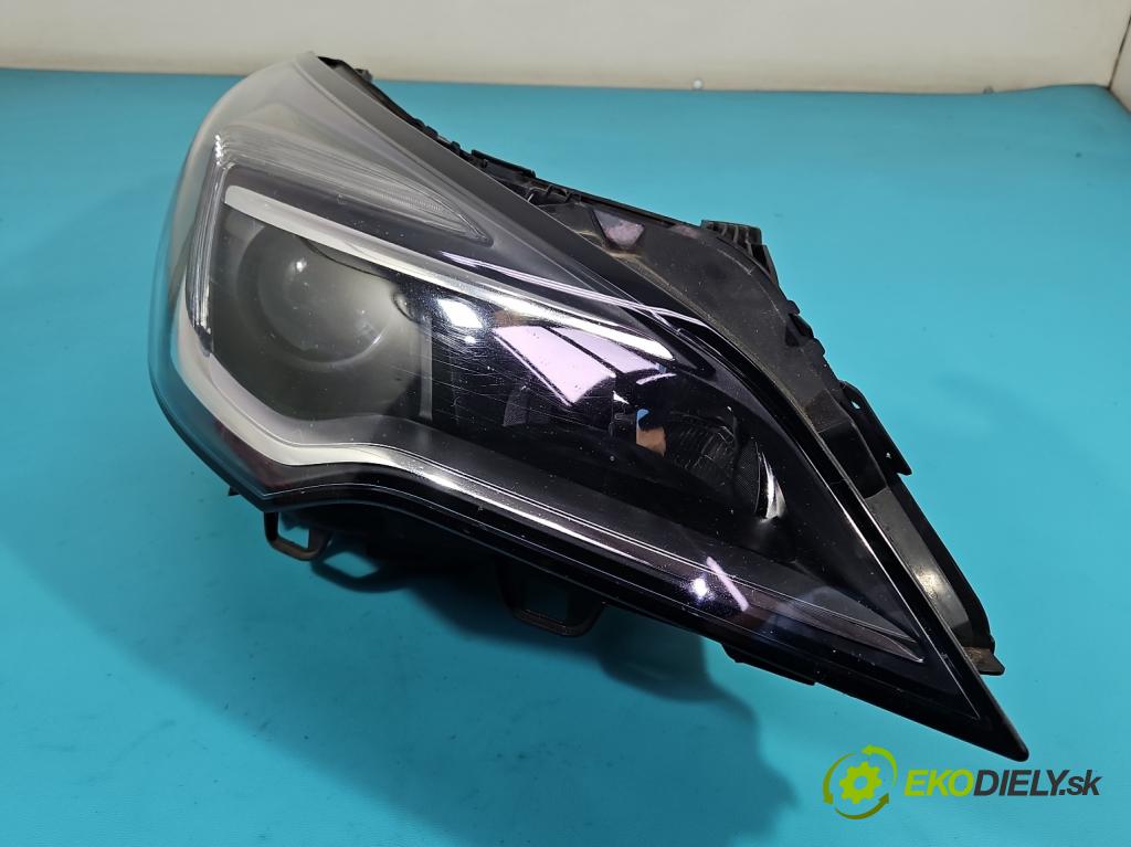 Opel Astra V  2015- 1.6 cdti 110 HP manual 81 kW 1598 cm3 5- Reflektor: pravý 39111144 (Svetlo predné pravé)
