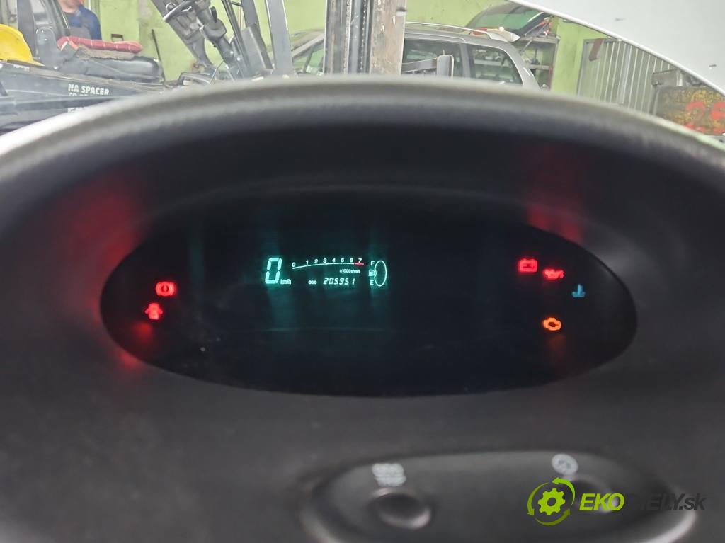Toyota Yaris I 1999-2005 1.0 vvti 68 HP manual 50 kW 998 cm3 5- prístrojovka/ budíky 83800-0D010 (Prístrojová doska)