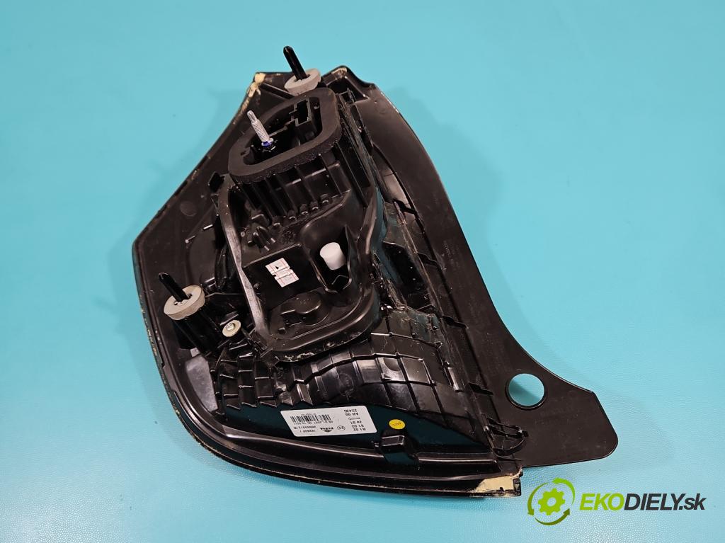 Renault Twingo III 2014-2024 0.0 82 HP automatic 60 kW  5- svetlo / reflektor zadné pravé 265503121R (Kľučka dverí ostatné)