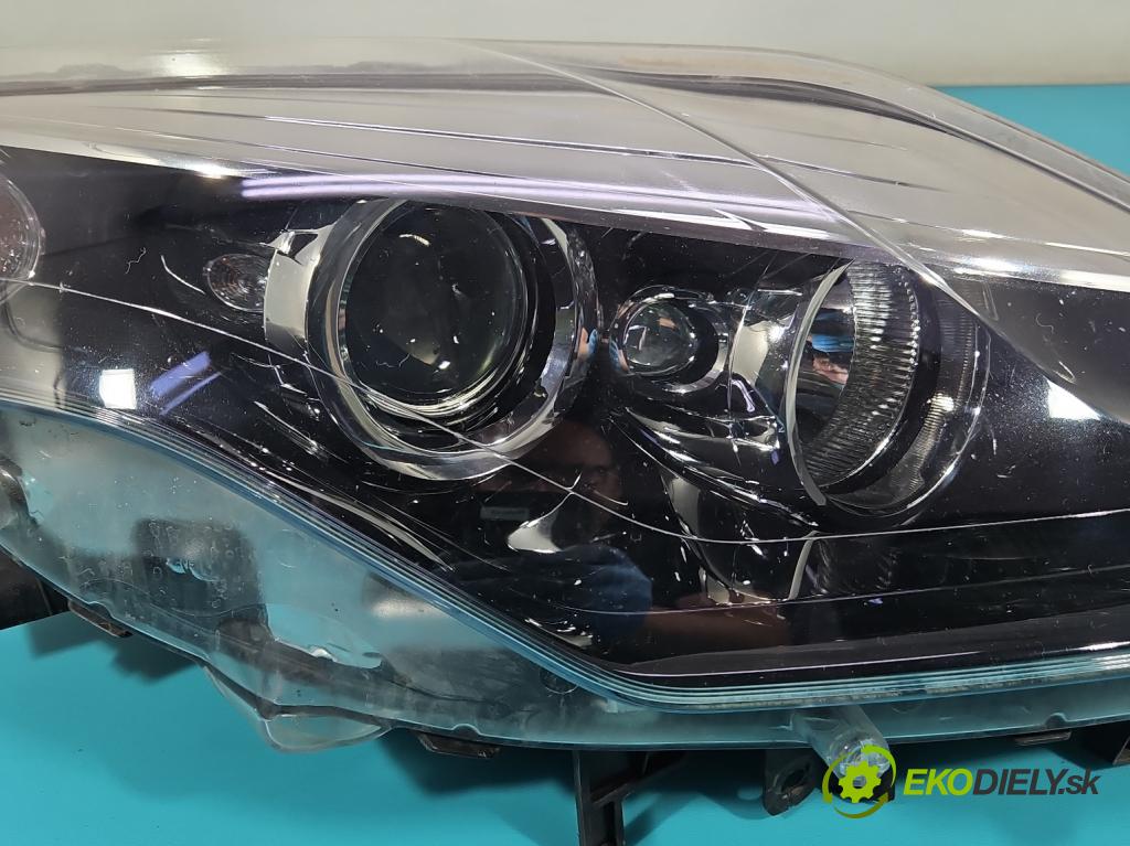 Renault Laguna III 2007-2015 2.0 dci 131 HP manual 96 kW 1995 cm3 5- Reflektor: pravý 260107534R (Svetlo predné pravé)