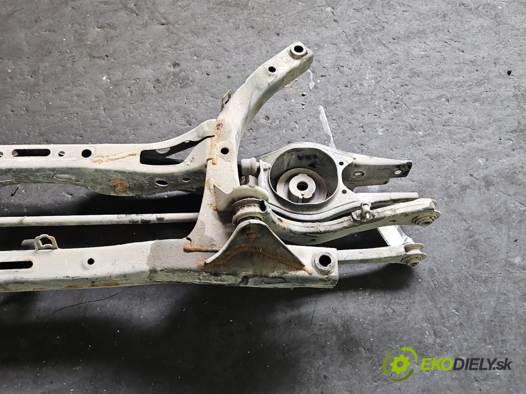 Kia Niro I 2016-2022 1.6 GDI 105 HP automatic 77.2 kW 1580 cm3 5- zadna výstuha  (Výstuha zadná)