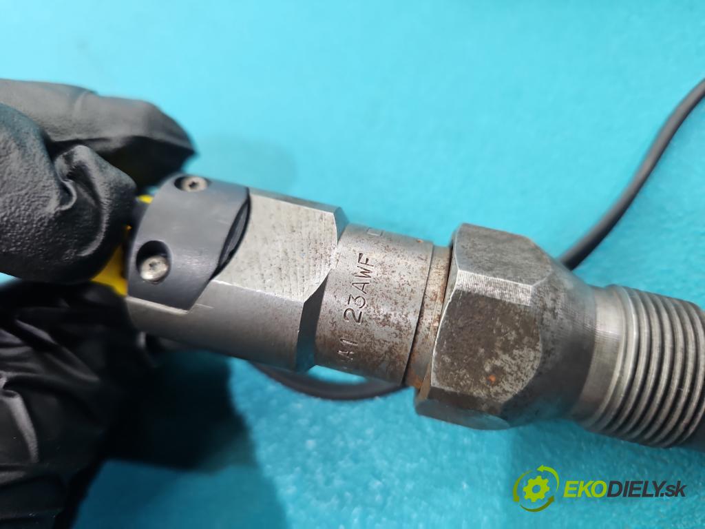 Peugeot 206 1.9d 69KM manual 51 kW 1868 cm3 5- vstrek LDCR02601AA1 (Vstrekovač paliva)