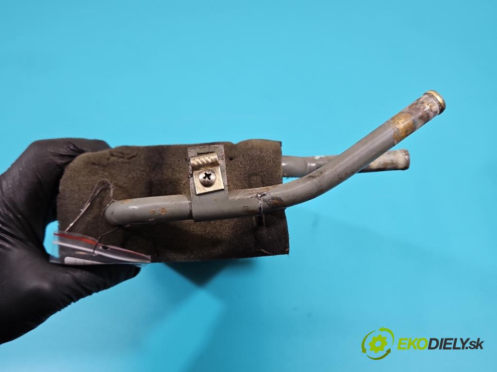 Polonez Caro / Atu 1.6 77 hp manual 57 kW 1598 cm3 4- radiátor  (Radiátory topení)