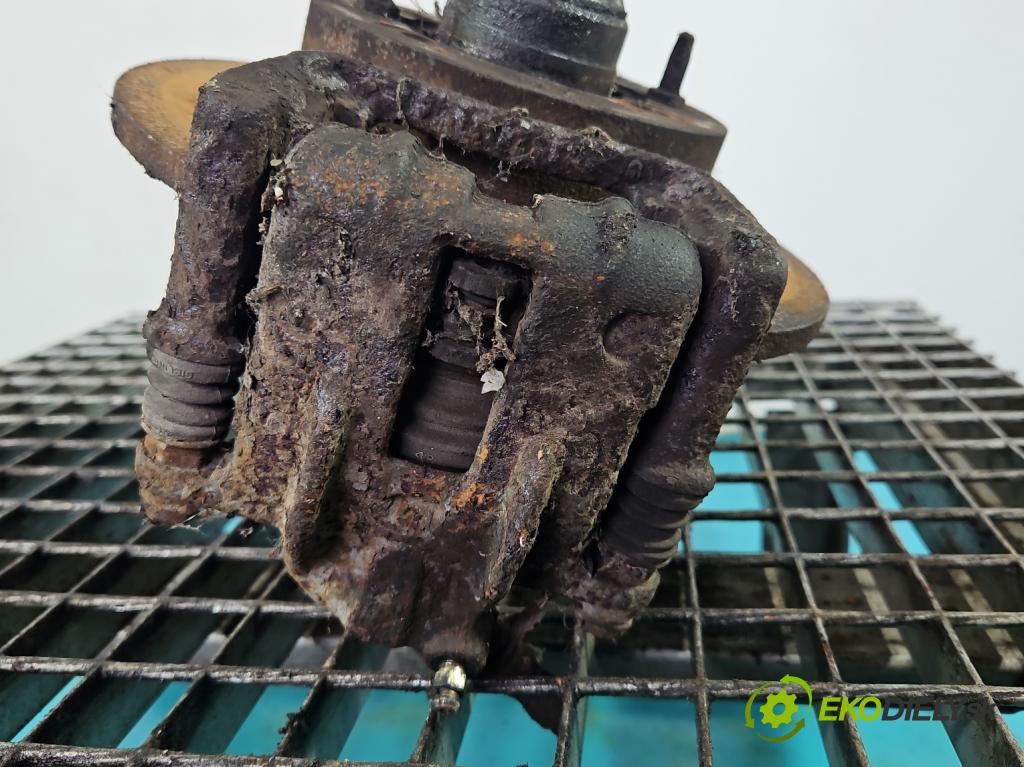Polonez Caro / Atu 1.6 77 HP manual 57 kW 1598 cm3 4- brzdič predné pravý  (Kľučka dverí ostatné)