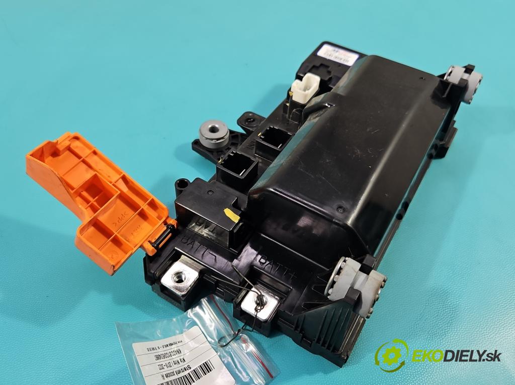 Kia Niro I 2016-2022 1.6 GDI 105 HP automatic 77.2 kW 1580 cm3 5- riadiaca jednotka ostatné 37514-G2110