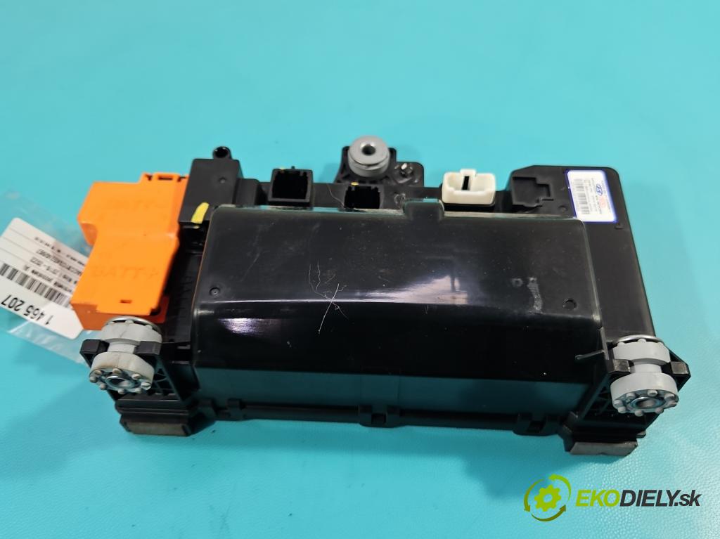 Kia Niro I 2016-2022 1.6 GDI 105 HP automatic 77.2 kW 1580 cm3 5- riadiaca jednotka ostatné 37514-G2110