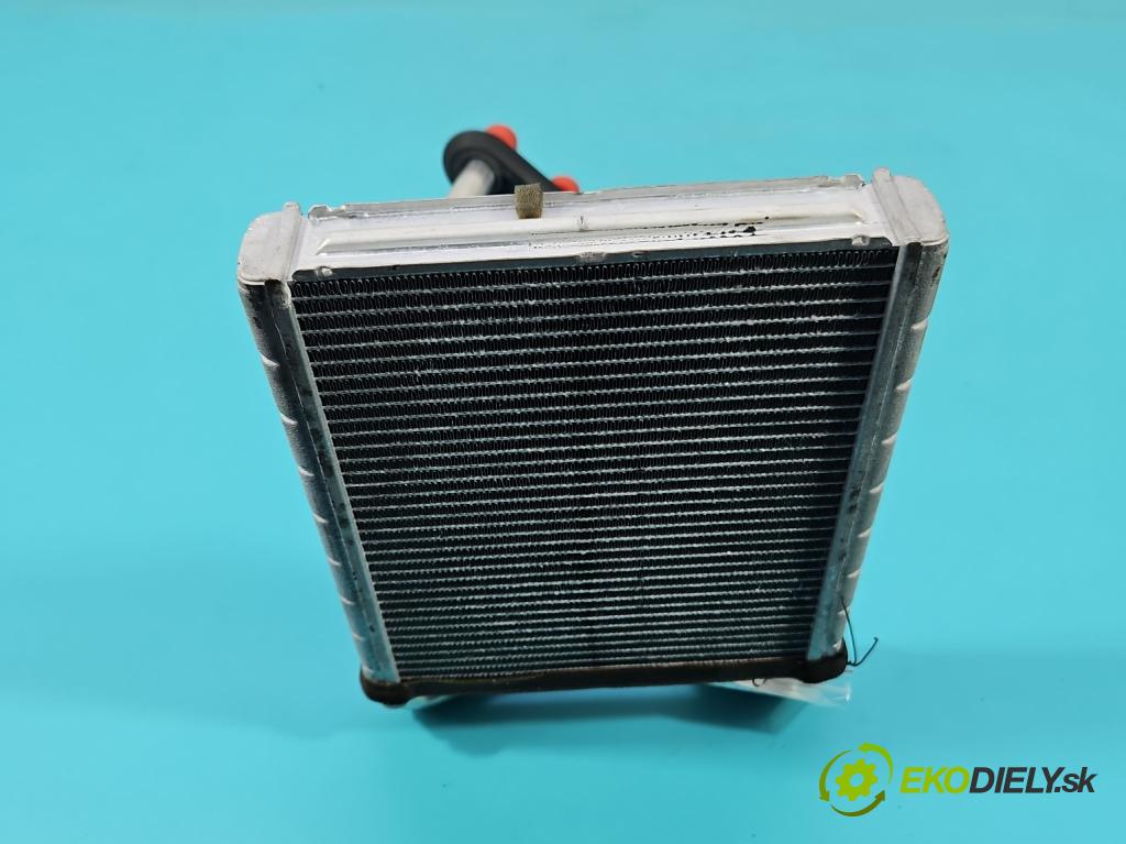 Honda HR-V II 2013-2021 1.5 16V 131 hp manual 96 kW 1498 cm3 5- radiátor  (Radiátory topení)