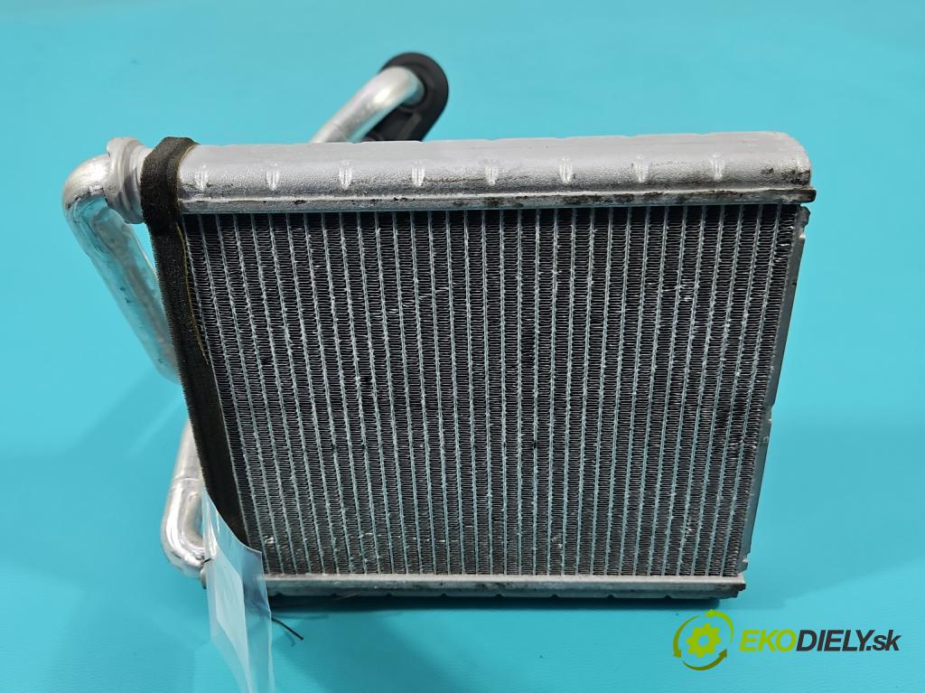 Honda HR-V II 2013-2021 1.5 16V 131 hp manual 96 kW 1498 cm3 5- radiátor  (Radiátory topení)