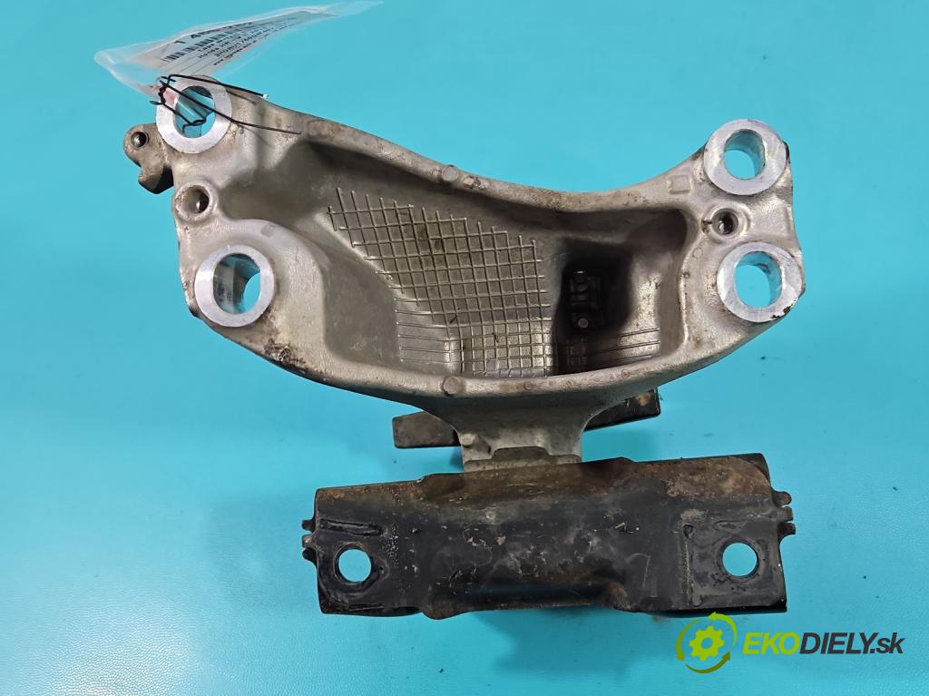 Honda HR-V II 2013-2021 1.5 16V 131 HP manual 96 kW 1498 cm3 5- držiak skřie: stupeň,rýchlosť