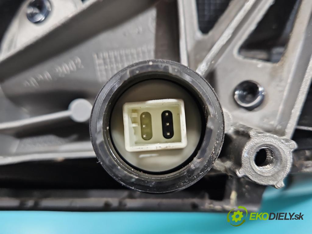 Bmw 1 F20 2011-2019 1.6 T 136 HP manual 100 kW 1598 cm3 5- zrkadlo pravé  (Kľučka dverí ostatné)