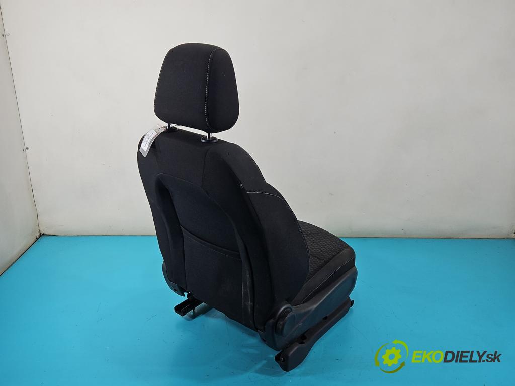 Opel Astra V  2015- 1.6 cdti 110 HP manual 81 kW 1598 cm3 5- Sedačka pravý  (Sedadlo)