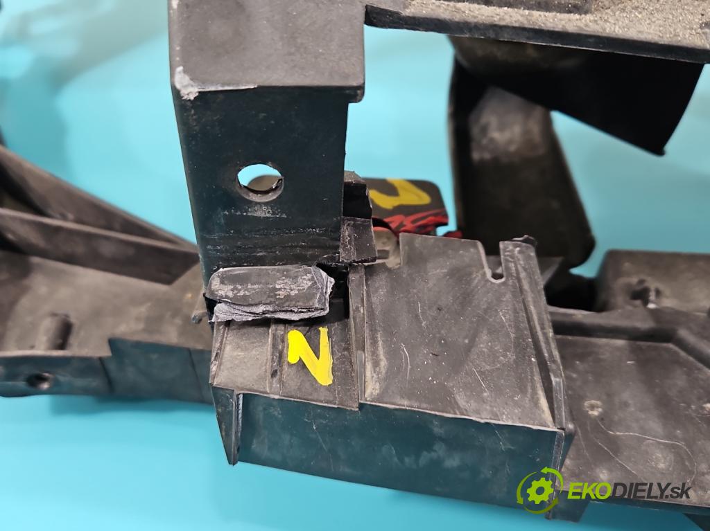 Renault Laguna III 2007-2015 2.0 dci 131 hp manual 96 kW 1995 cm3 5- stěna přední 625100001R (Výztuhy přední)