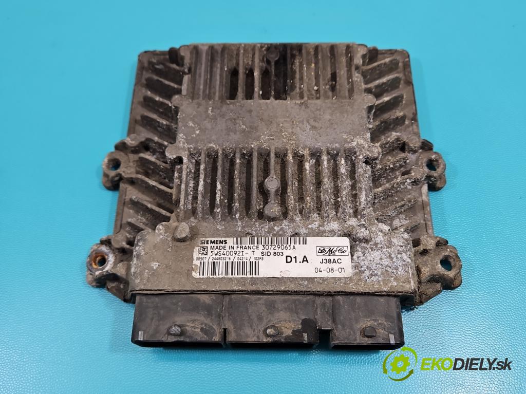 Volvo V50 2.0 hdi 136 HP manual 100 kW 1997 cm3 5- riadiaca jednotka motora 30729065A