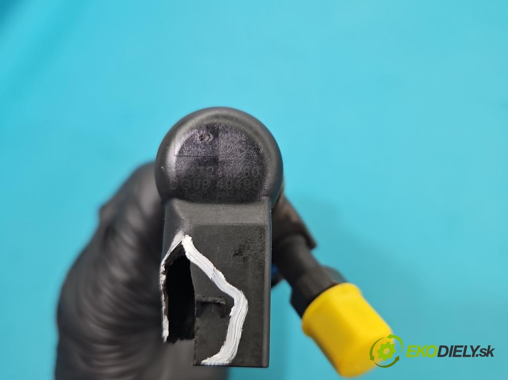 Volvo V50 2.0 hdi 136 HP manual 100 kW 1997 cm3 5- vstrek 9647247280 (Vstrekovač paliva)