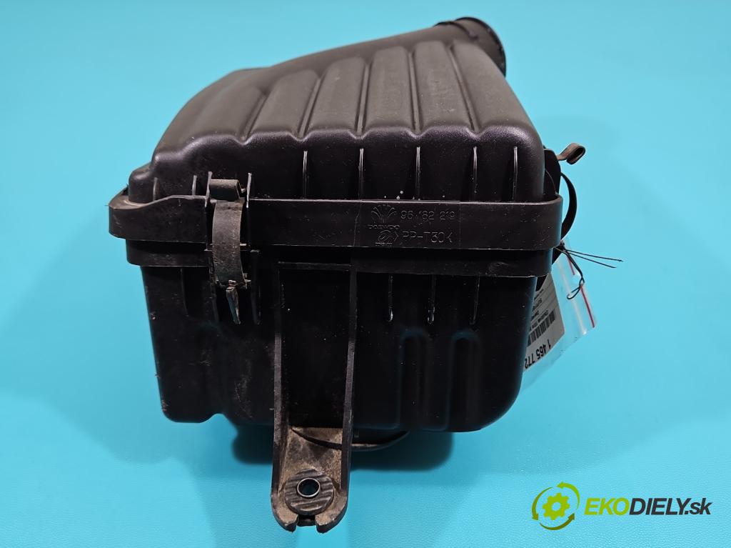 Daewoo Lanos 1.5 16V 101 HP manual 74 kW 1498 cm3 4- obal filtra vzduchu 96182219 (Obal vzduchového filtra)