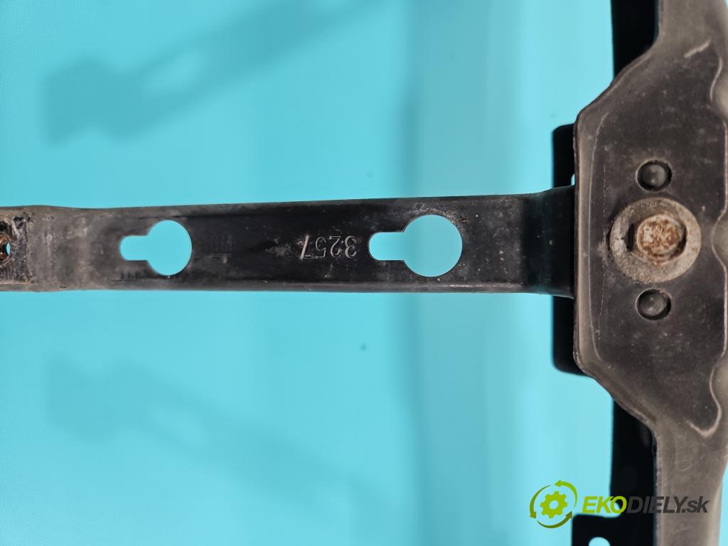 Opel Astra V  2015- 1.6 cdti 110 hp manual 81 kW 1598 cm3 5- stěna přední 39086904 (Výztuhy přední)