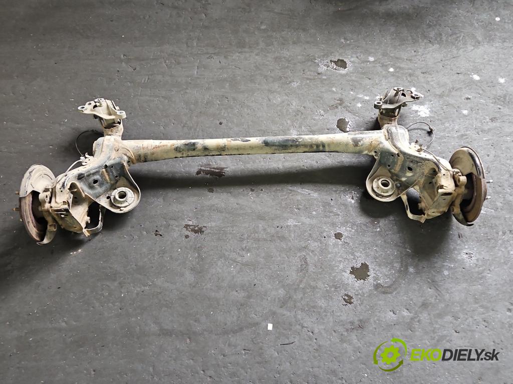 Opel Astra V  2015- 1.6 cdti 110 hp manual 81 kW 1598 cm3 5- zadní výztuha  (Výztuhy zadní)