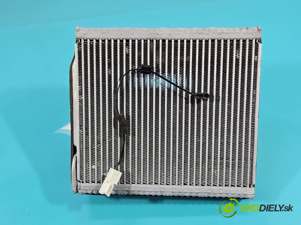 Kia Niro I 2016-2022 1.6 GDI 105 hp automatic 77,2 kW 1580 cm3 5- radiátor  (Radiátory topení)