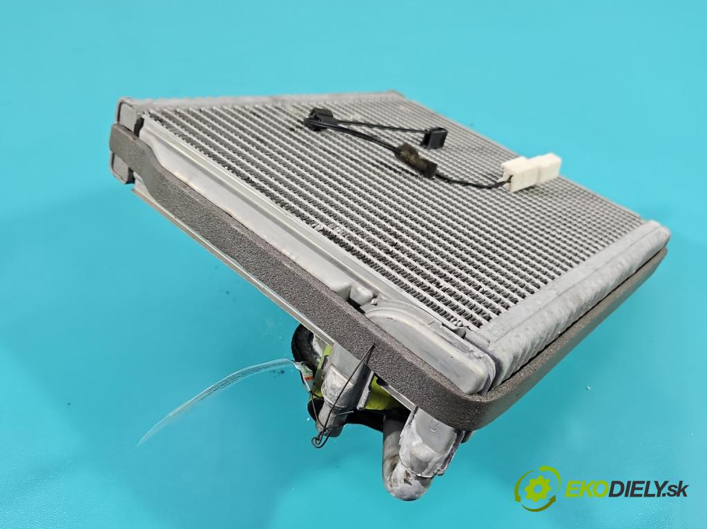 Kia Niro I 2016-2022 1.6 GDI 105 hp automatic 77,2 kW 1580 cm3 5- radiátor  (Radiátory topení)